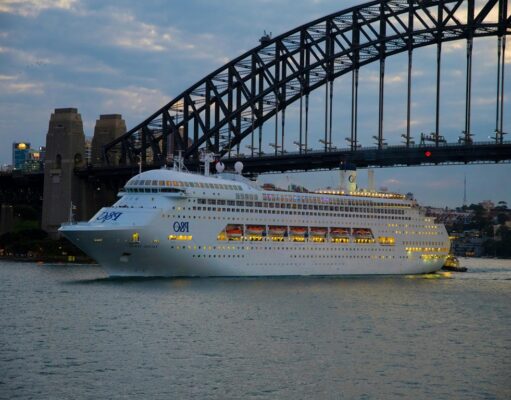 Cruise Liners That Set the Standard for Excellence