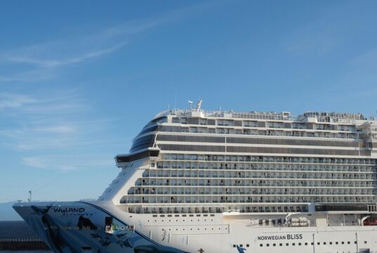 Tips for Saving on Cruises with Airfare Bundles