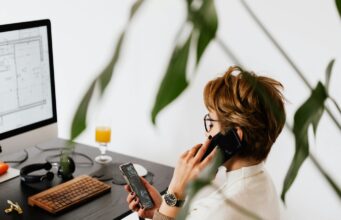Tips for Negotiating a Better Phone Plan Deal